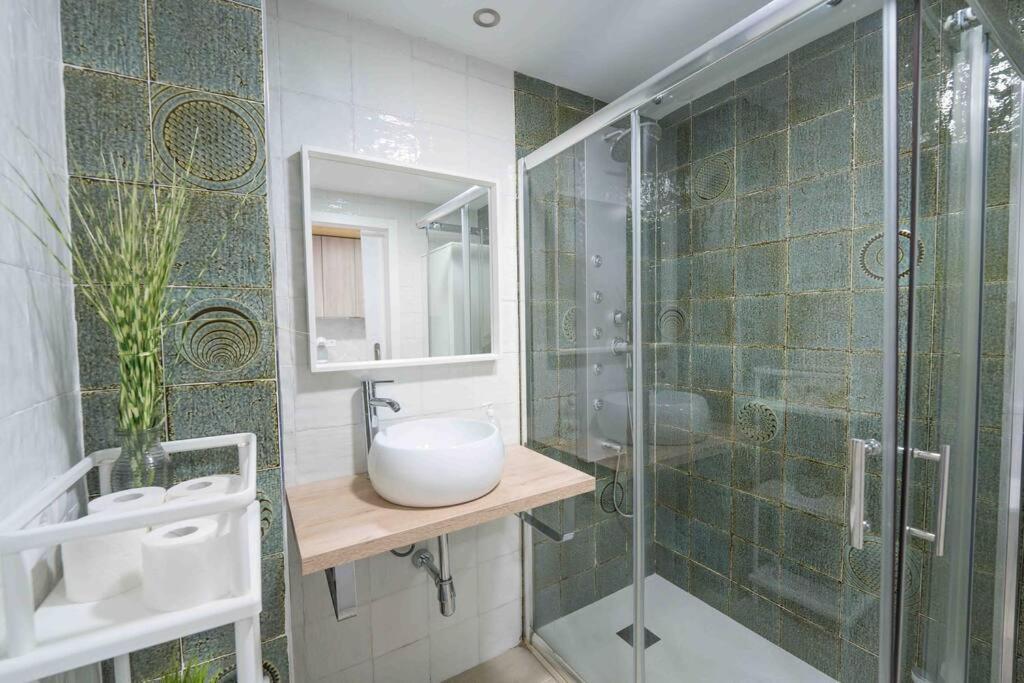 Apartamento En La Mejor Zona De Triana, Junto Al Puente セビリア エクステリア 写真